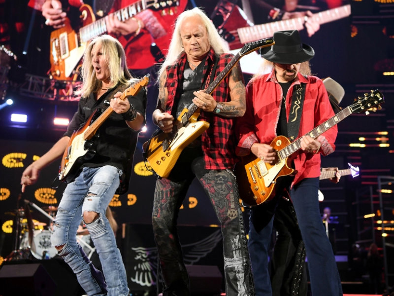 Lynyrd Skynyrd & ZZ Top: The Sharp Dressed Simple Man at Budweiser Stage