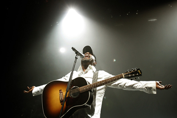 Darius Rucker, Brett Eldredge, Brothers Osborne & A Thousand Horses at Molson Amphitheatre